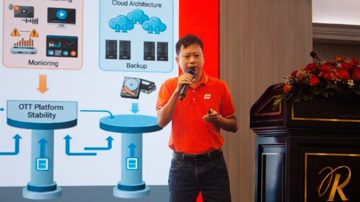 Ông Nguyễn Anh Tuấn, Trưởng phòng Distributor FPT Play, trình bày tham luận. (Ảnh: FPT Play)